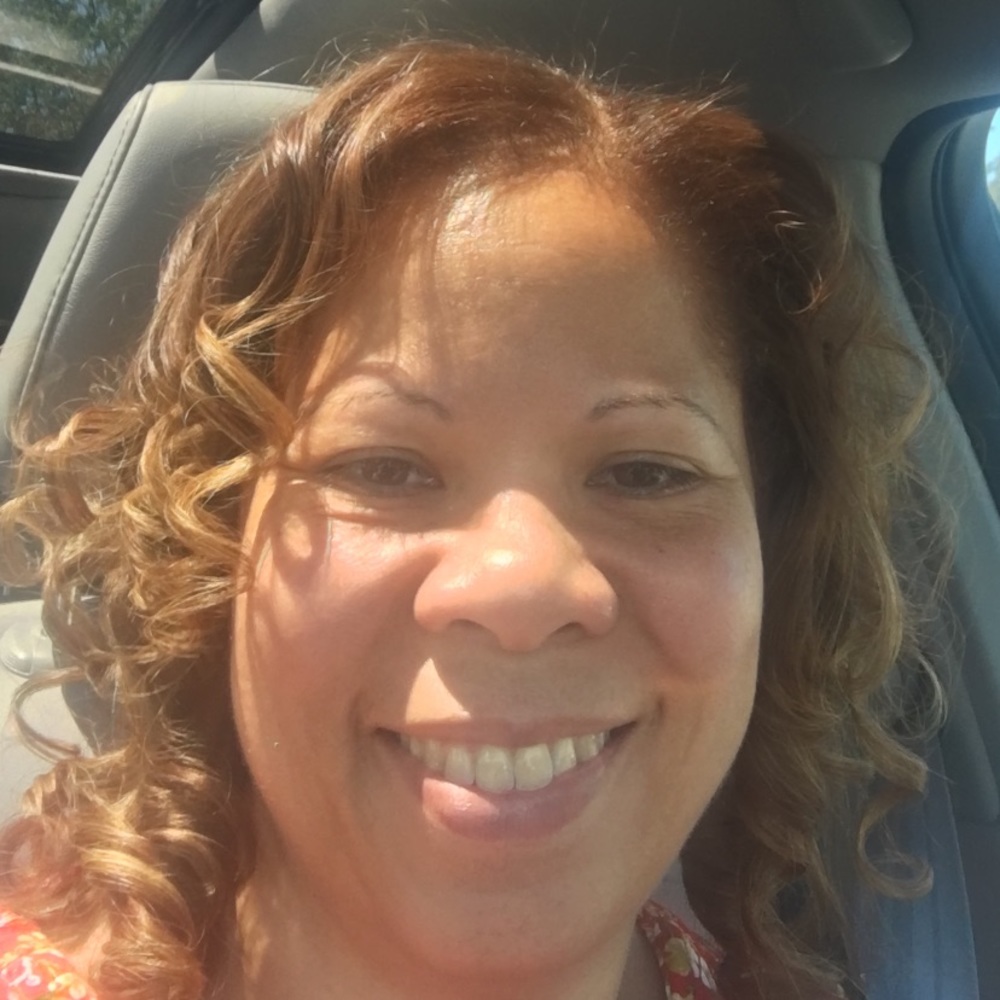 Meet your Posher, Deena